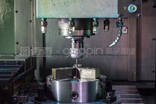 數(shù)控車床切割刀具在金屬加工工藝中的應用與服務
